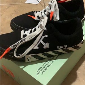 Off white sneakers size 40